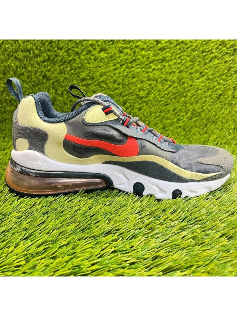Nike Air Max 270 React Boys Size 5.5Y Gray Beige Athletic Running Shoes Sneakers